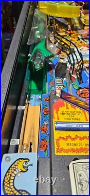 GUNS N ROSES Pinball Machine Data East 1994 2438 GUNS N ROSES Pinball Machine Data East 1994 2438