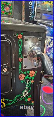 GUNS N ROSES Pinball Machine Data East 1994 2438 GUNS N ROSES Pinball Machine Data East 1994 2438