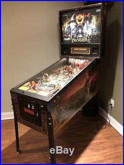 Gently Used Lord of the Rings Pinball Machine Stern Pinball NO RESERVE