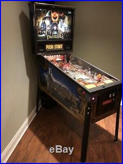 Gently Used Lord of the Rings Pinball Machine Stern Pinball NO RESERVE