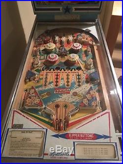 Gottlieb pinball machine (sing a long 1967)
