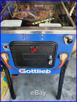 Gottlieb streetfighter 2 pinball machine