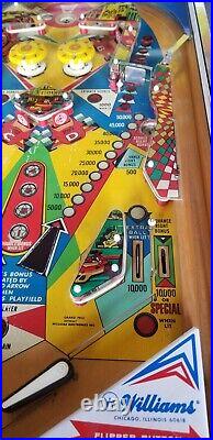 Grand Prix Pinball Machine (Williams) 1976