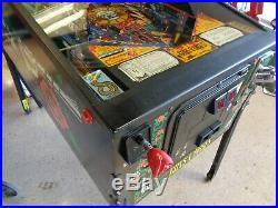 Guns N' Roses Pin Ball machine