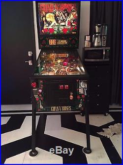 Guns n' Roses Pinball Machine