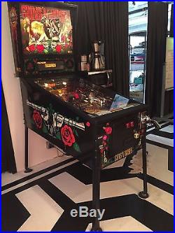 Guns n' Roses Pinball Machine