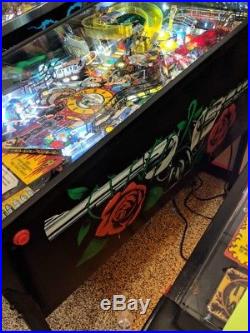 Guns n' Roses Pinball Machine by DATA EAST