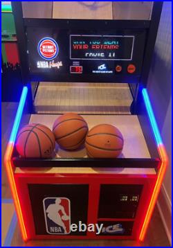 HOOPS BASKETBALL MACHINE PISTONS ARCADE MACHINE by ICE (Excellent Condition) HOOPS BASKETBALL MACHINE PISTONS ARCADE MACHINE by ICE (Excellent Condition)