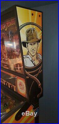 Indiana Jones Pinball Machine Williams Coin Op Arcade collectible HUO original
