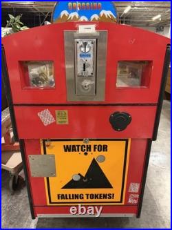 JackPot Crossing Arcade Amusement Game Vintage Amusement JackPot Crossing Arcade Amusement Game Vintage Amusement