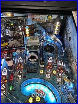 Jaws Le Pinball Machine Stern Dealer Limited Edition Impossible To Find