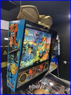 Judge Dredd Pinball Machine Bally 1993 LEDS Free Ship Orange County Pinballs