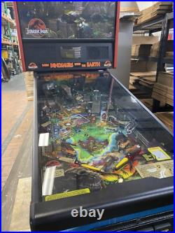 Jurassic Park Premium Pinball Machine (In Working Condition) Jurassic Park Premium Pinball Machine (In Working Condition)