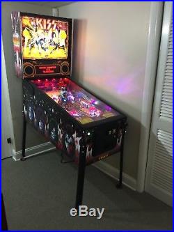Kiss Pinball Machine Stern, Huo, New, Will Ship, Many Extras- Pristine Game