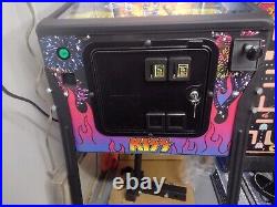 Kiss pinball machine This Stern Kiss pinball machine is in MINT condition