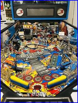 Lethal Weapon 3 Pinball Machine (Data East) 1992