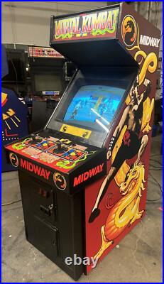 MORTAL KOMBAT ARCADE MACHINE by MIDWAY 1992 (Excellent Condition) -TEST