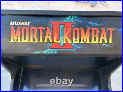 MORTAL KOMBAT II ARCADE MACHINE by MIDWAY 1993