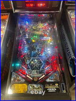 Marvel's Avengers Pinball Machine by Stern 2012 Professionally Refurbished Marvel's Avengers Pinball Machine by Stern 2012 Professionally Refurbished