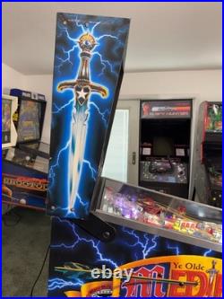 Medieval Madness Pinball Machine Williams 1997