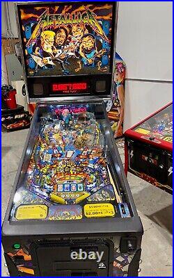 Metallica Pro Pinball Machine by Stern SUPER NICE