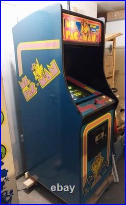 Ms PAC-MAN ARCADE Game MACHINE Original game machine from 1981 Ms PAC-MAN ARCADE Game MACHINE Original game machine from 1981