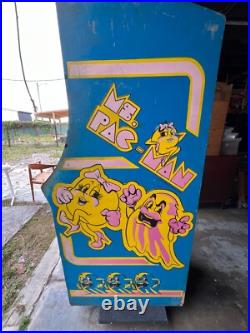 Ms PAC-MAN ARCADE MACHINE