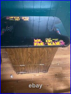 Ms Pac-man Arcade Machine Cocktail Table