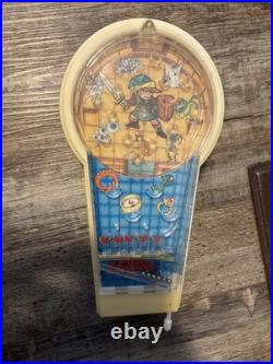 Nintendo Legend of Zelda BBI Twist-N-Shoot Handheld Pinball Game 1988 Vintage Nintendo Legend of Zelda BBI Twist-N-Shoot Handheld Pinball Game 1988 Vintage