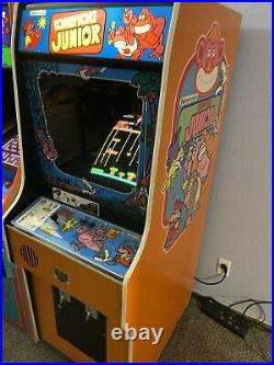 Original Nintendo Donkey kong jr arcade machine, wow! Restored, Beautiful