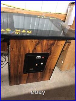 PAC-MAN Arcade Machine Cocktail Table great condition works perfectly