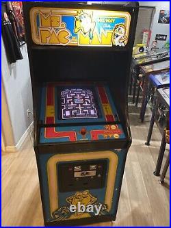 Pinball arcade machine bundle, man cave starter kit