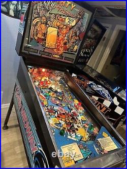 Pinball machine 1987 bally midway party animal, RARE