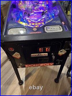 Pinball machine 2001 Stern Monopoly, rare