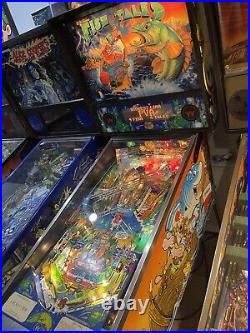 Pinball machine Williams Fish Tales, Wow