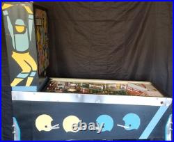 Pro-Football Pinball Machine (1973 Gottlieb) Completely Refurbished