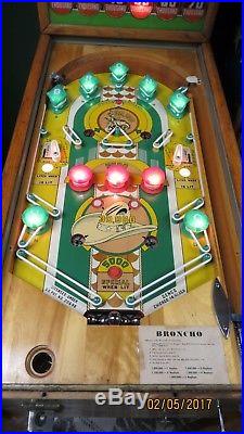 RARE 1947 Broncho 1 player pinball game By Genco