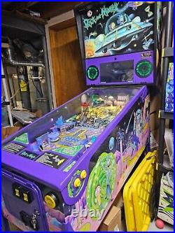 RICK AND MORTY Spooky Blood Suckers Limited Edition Pinball Machine w Mods #708