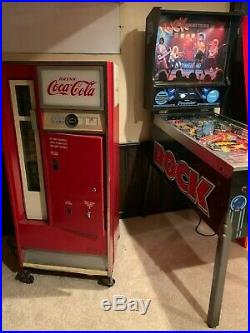 ROCK ENCORE pinball machine by Gottlieb, c. 1985RARE 1/1875 madevery good cond