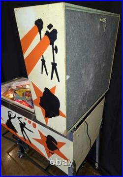 Refurbished Hollywood Pinball Machine (Chicago Coin) 1976 Refurbished Hollywood Pinball Machine (Chicago Coin) 1976