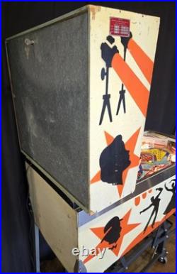 Refurbished Hollywood Pinball Machine (Chicago Coin) 1976 Refurbished Hollywood Pinball Machine (Chicago Coin) 1976