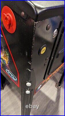 Revenge From Mars Pinball Machine Bally Pinball 2000 Fully working LOOK