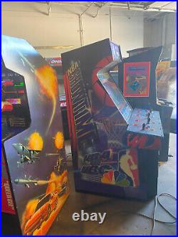 SHOWTIME/BLITZ ARCADE MACHINE by MIDWAY 2000 (Excellent Condition)