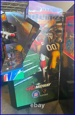 SHOWTIME/BLITZ ARCADE MACHINE by MIDWAY 2000 (Excellent Condition)