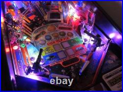 STARSHIP TROOPERS PINBALL MACHINE by SEGA 1997 (Excellent Condition) RARE