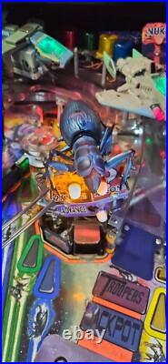 STARSHIP TROOPERS Pinball Machine Sega 1997 2435