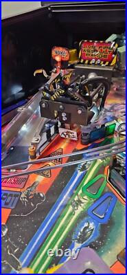 STARSHIP TROOPERS Pinball Machine Sega 1997 2435