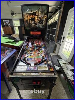 Sega Starship Troopers Pinball Machine 1997- Rare 3 lower flippers & Mechs