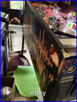 Sega Starship Troopers Pinball Machine 1997- Rare 3 lower flippers & Mechs