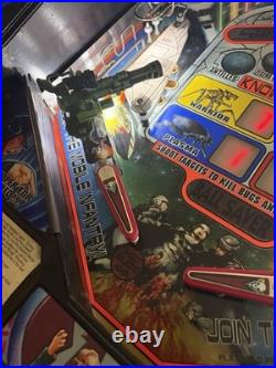 Sega Starship Troopers Pinball Machine 1997- Rare 3 lower flippers & Mechs